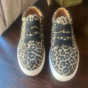 Report Leopard Print Sneakers with Black Accents